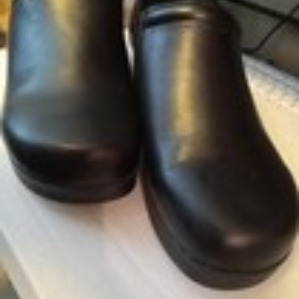 Lila Womans Work Shoes.  Sz.11  Black Slip On Clogs